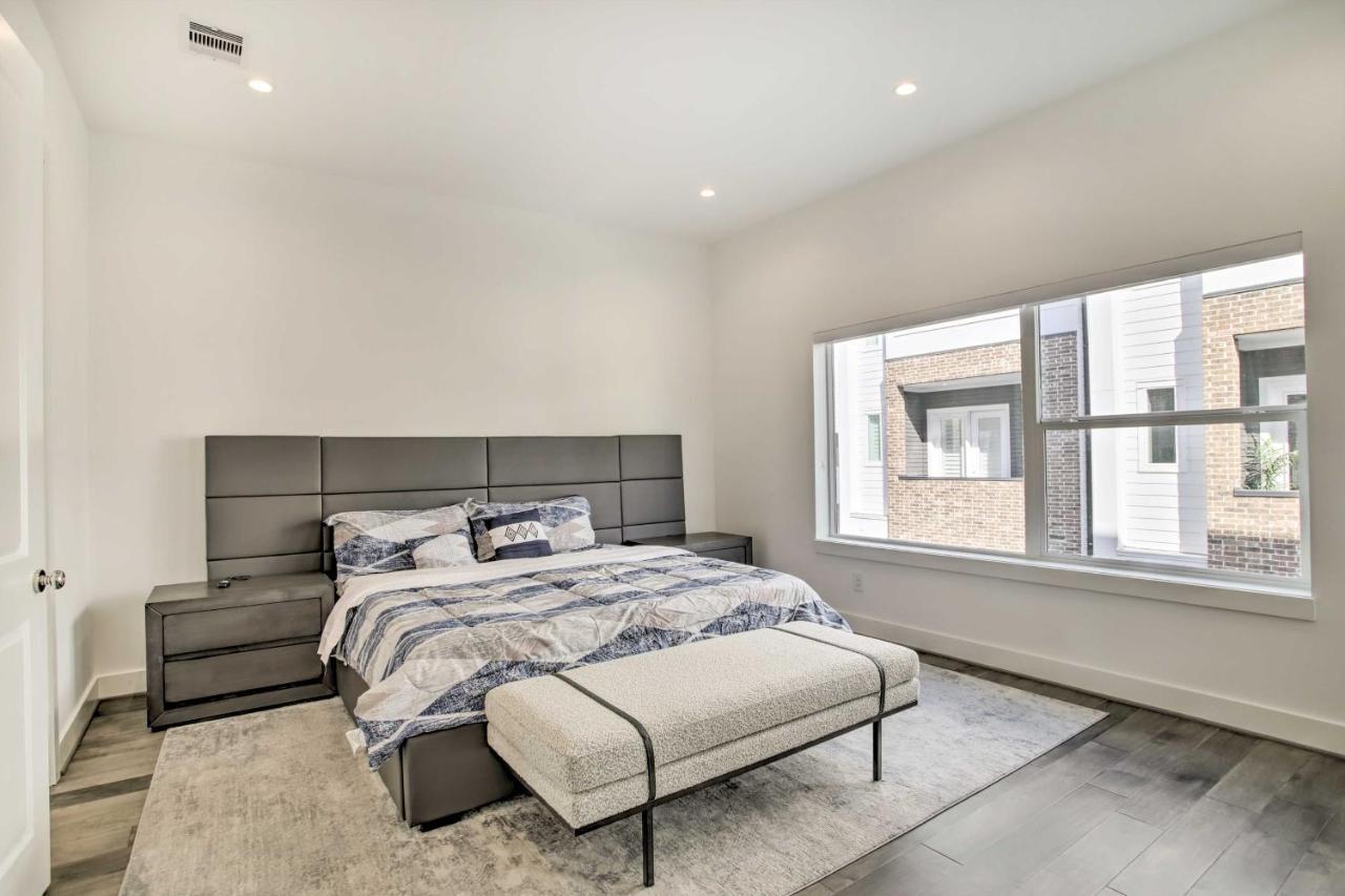 Newly-Built Luxury Galleria Area Townhome! Houston Eksteriør billede
