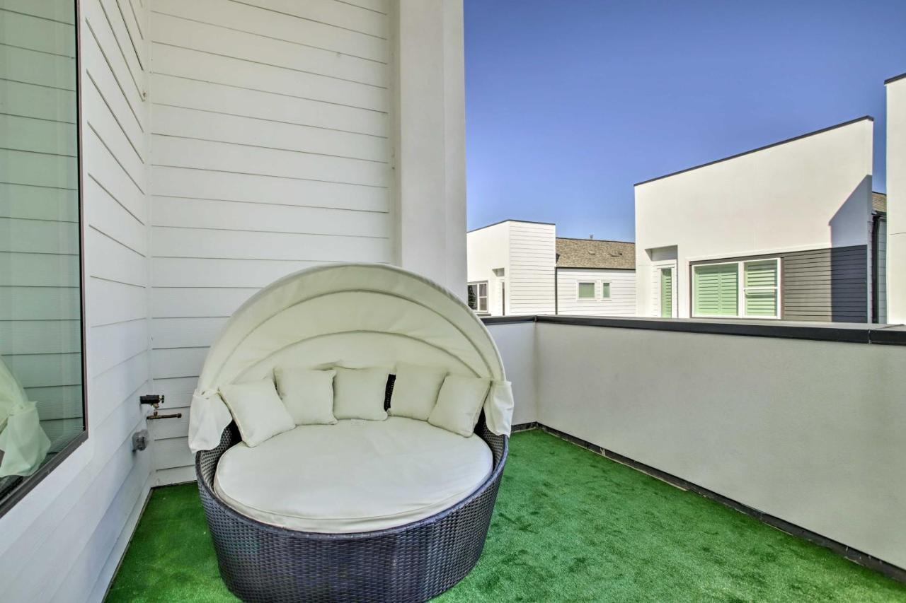 Newly-Built Luxury Galleria Area Townhome! Houston Eksteriør billede